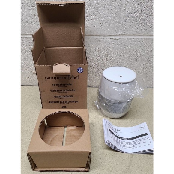 New Pampered Chef Ceramic Egg Cooker 1529 New Unused - Picture 1 of 4